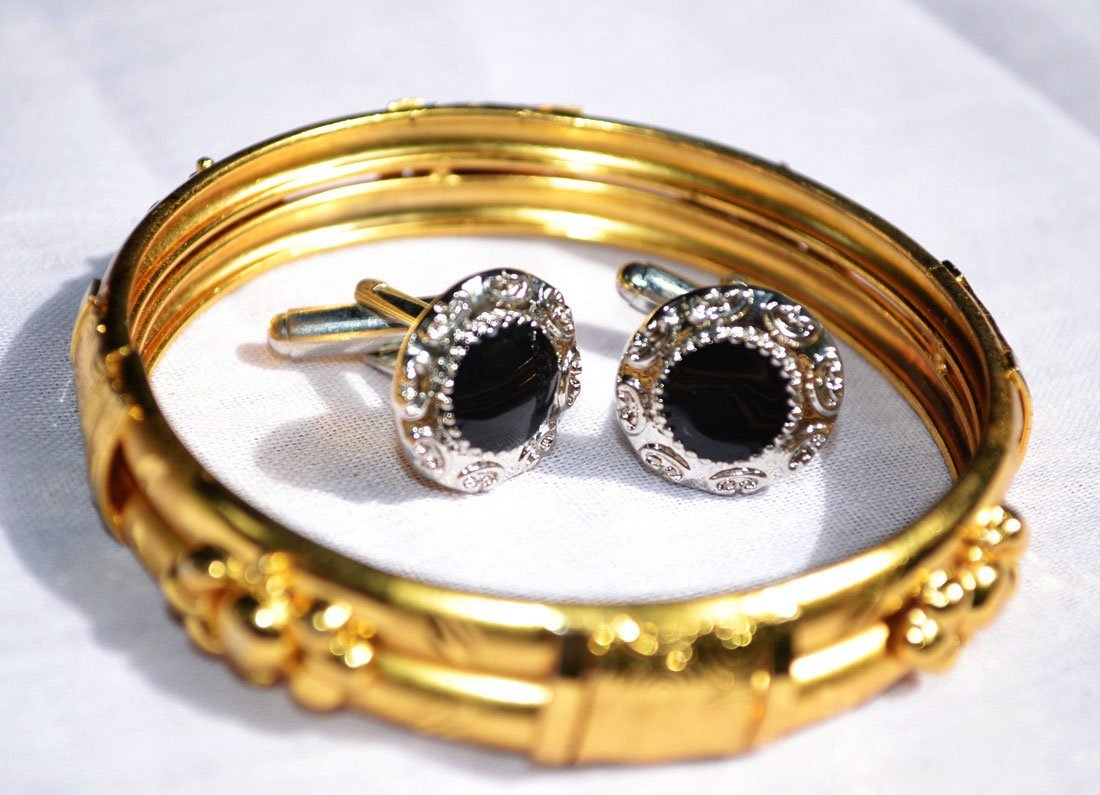 ring-shine-metal-money-fashion-bangle